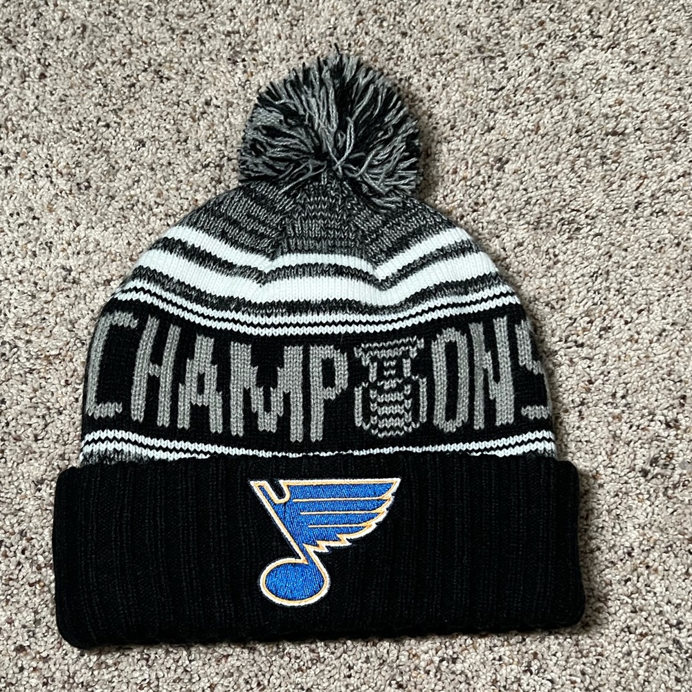 St. Louis blues Stanley cup champions hockey winter hat / beanie